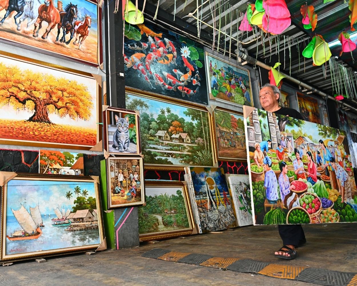 canvas paintings for sale on the streets